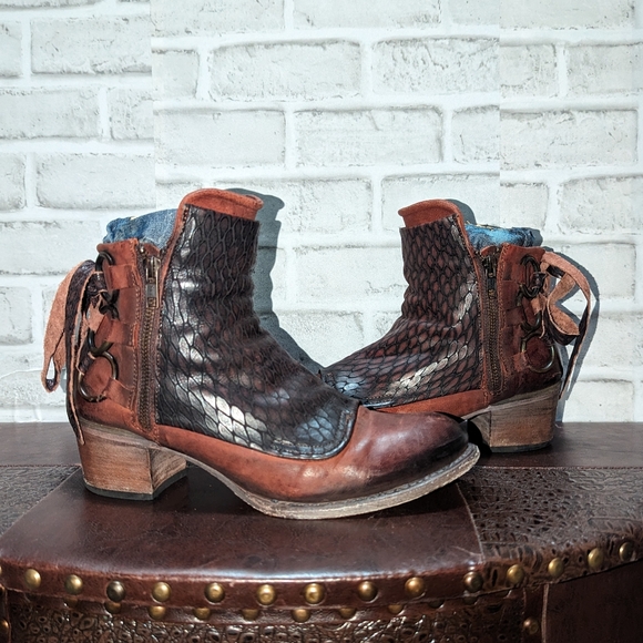 FreeBird CHERI Rust Multi Booties size 10 - Picture 16 of 16